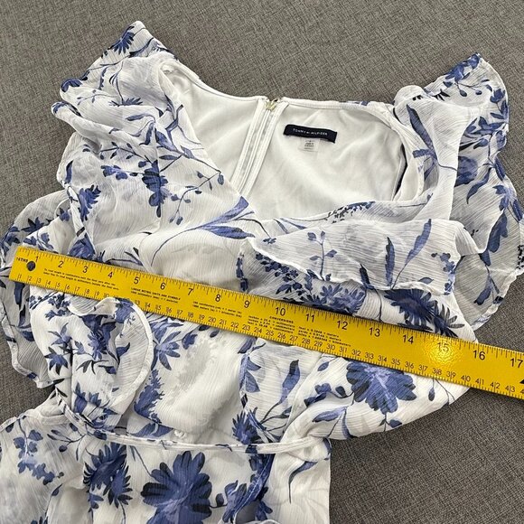 Tommy Hilfiger Ruffled Dress White & Blue V-Neck Tie Belt Lined Size 6 cap sleev - Picture 5 of 14